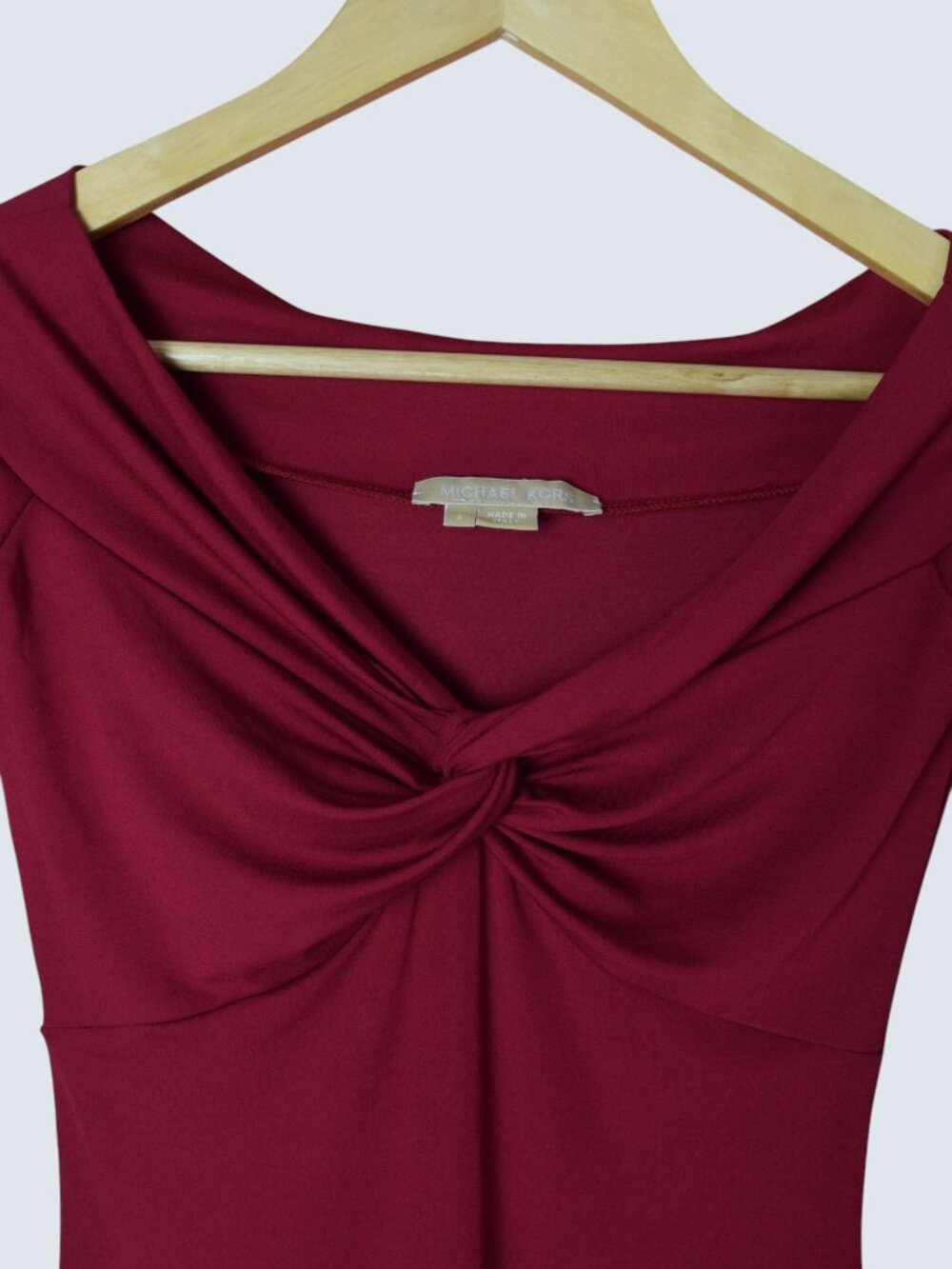 MICHAEL KORS COLLECTION DARK RED STRETCH V-NECK 3/4 SLEEVE TOP - Picture 3 of 6